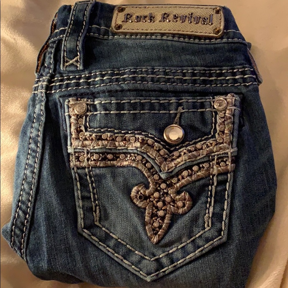 🛑SOLD🛑Rock revival Capri/cropped